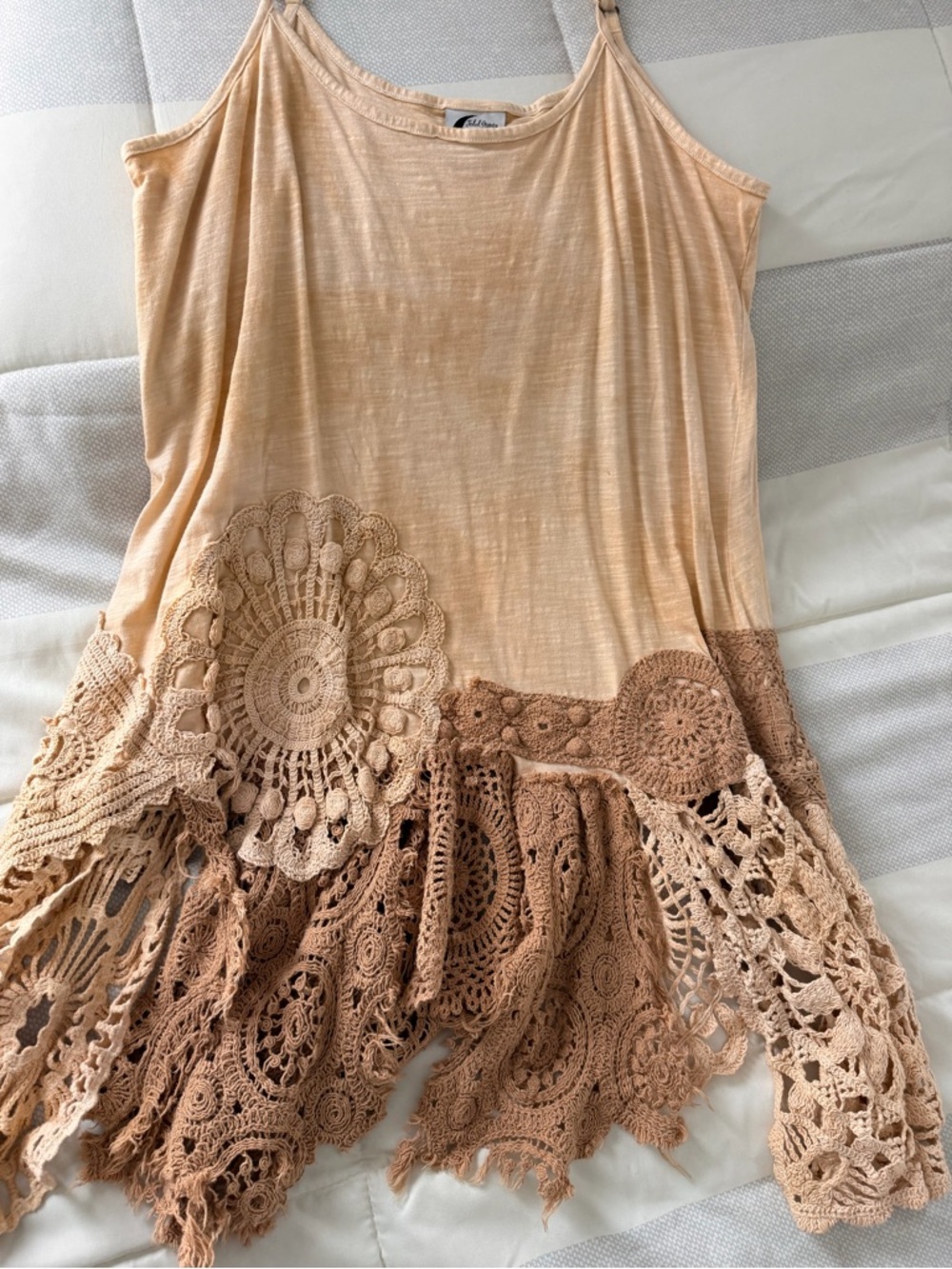 Jaded Gypsy O/S Crochet-Hem Spaghetti Strap Camisole in Beige/Tan